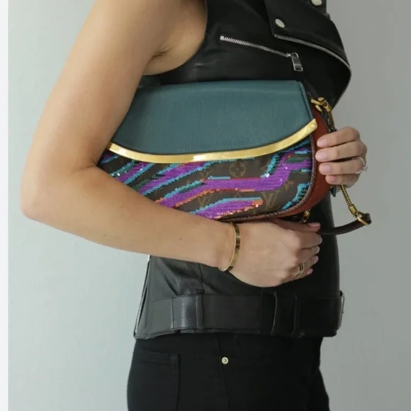 LOUIS VUITTON LIMITED EDITION BAG - Picture 2 of 7